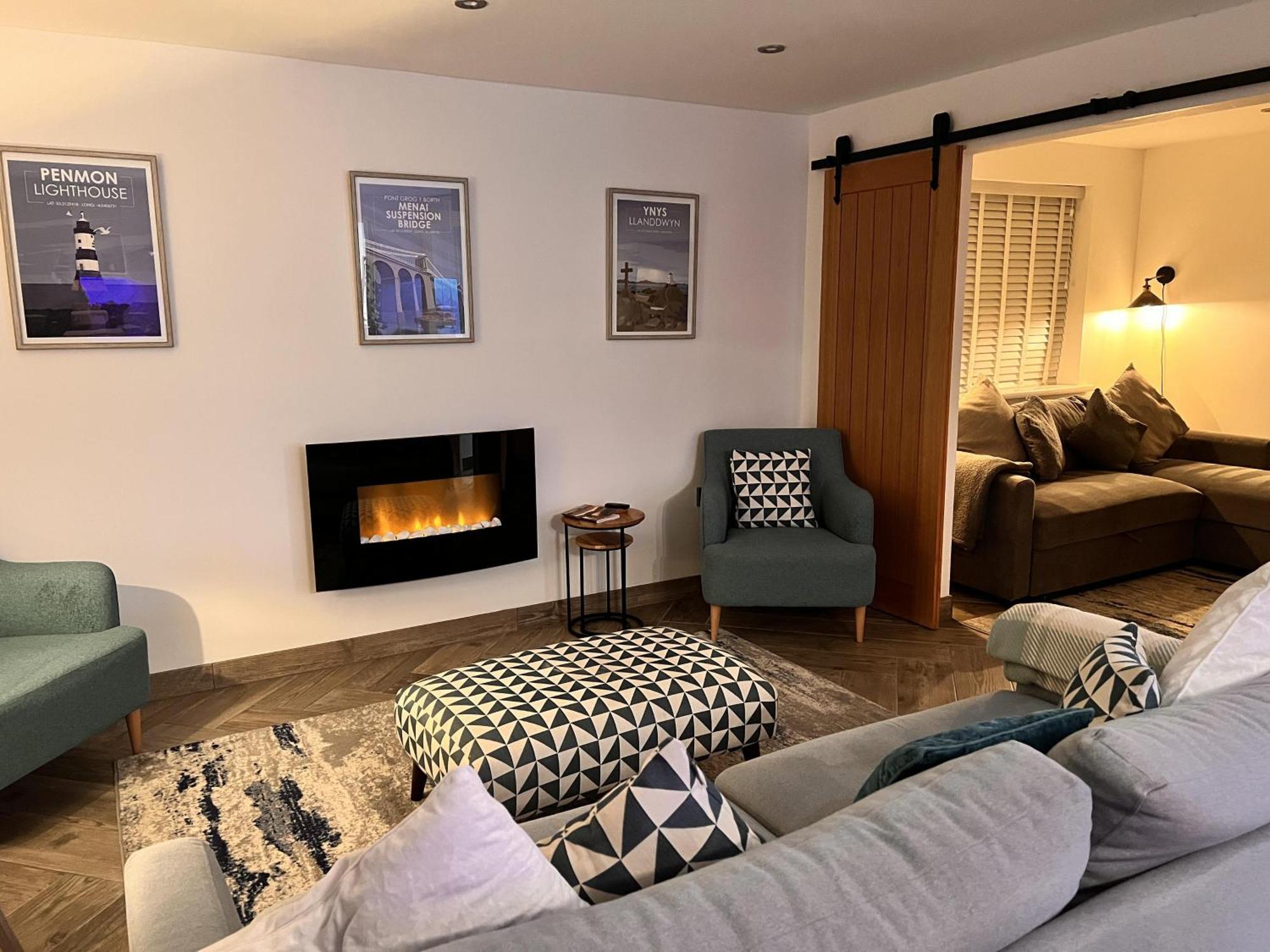 Stylish Modern Home With Parking Enclosed Garden Holyhead Dış mekan fotoğraf