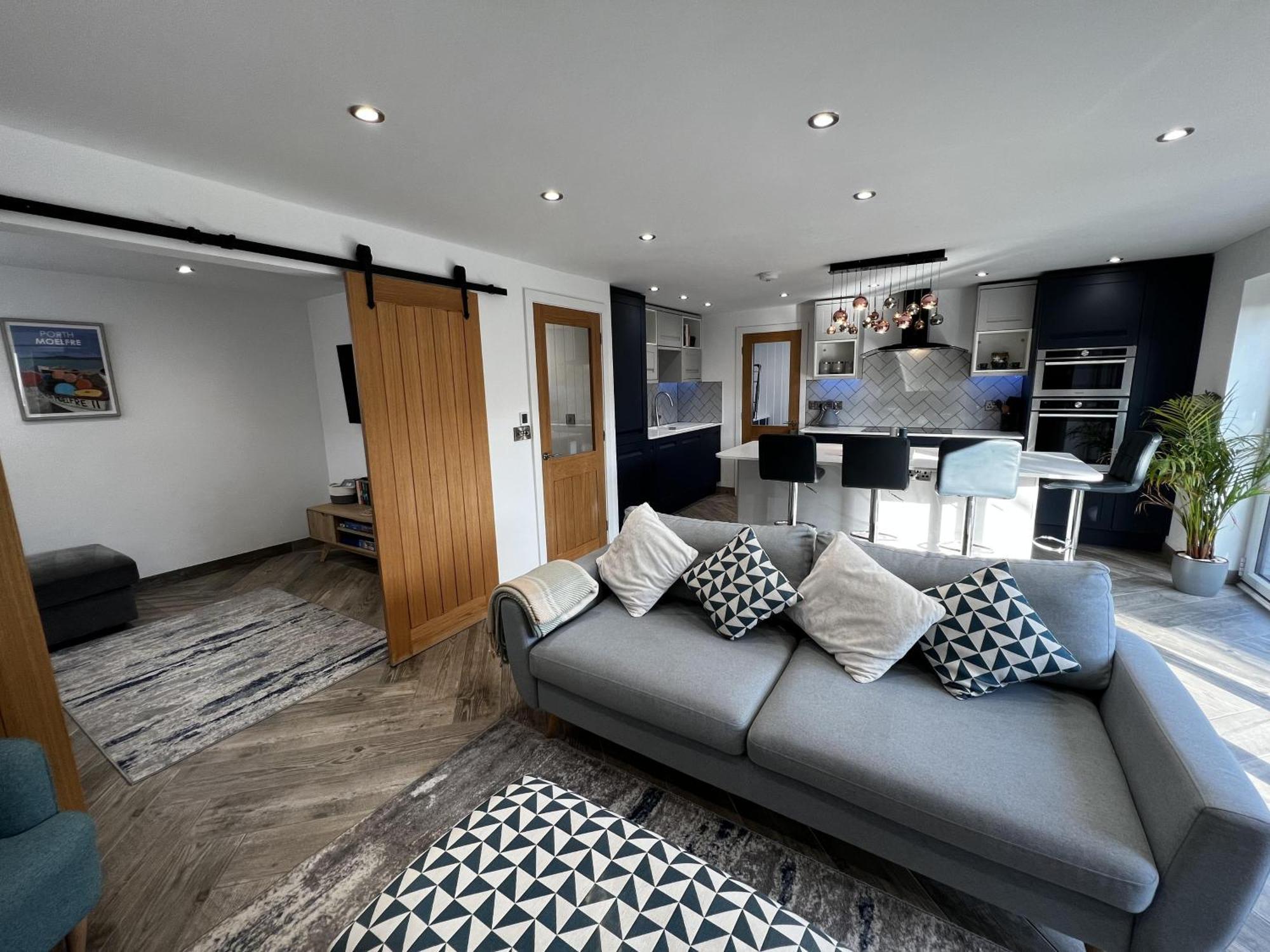 Stylish Modern Home With Parking Enclosed Garden Holyhead Dış mekan fotoğraf
