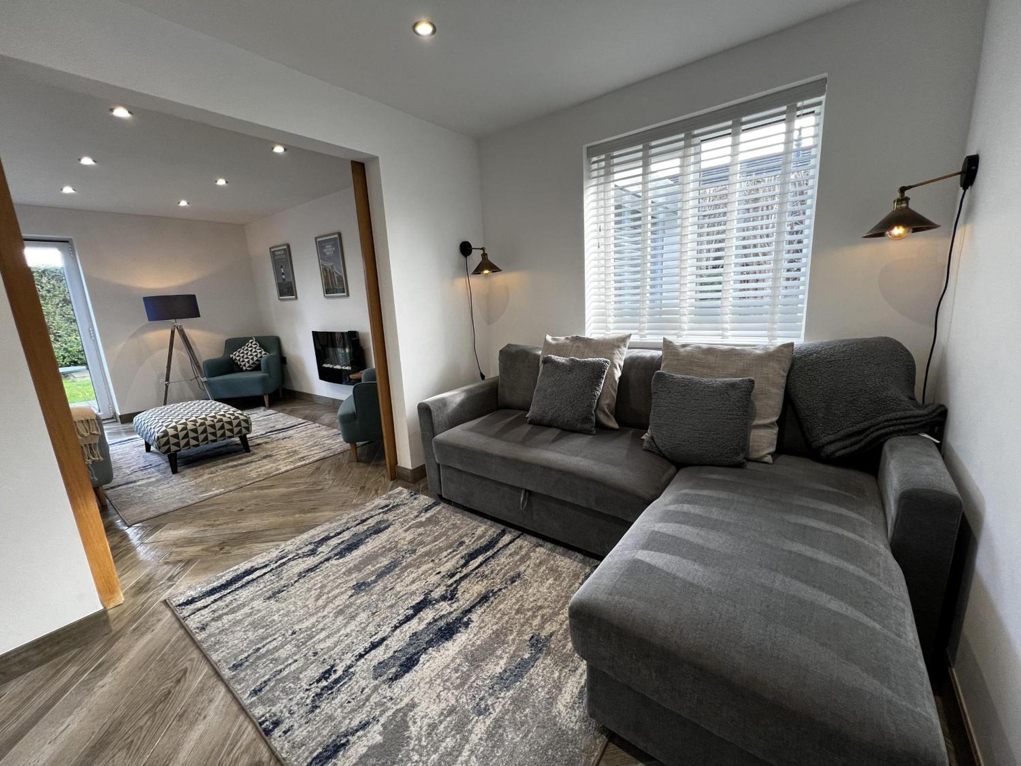 Stylish Modern Home With Parking Enclosed Garden Holyhead Dış mekan fotoğraf